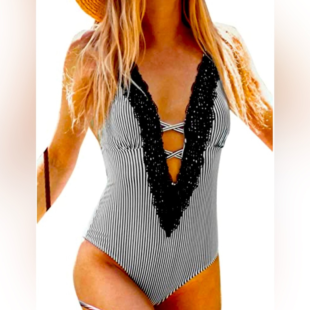 Cupshe Women's Lace Black & White Striped Swimsuit, size Small